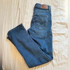 Levi’s Mid Rise Jeans